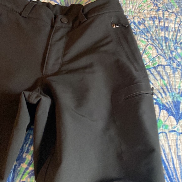 Patagonia, snow pants - Picture 7 of 11